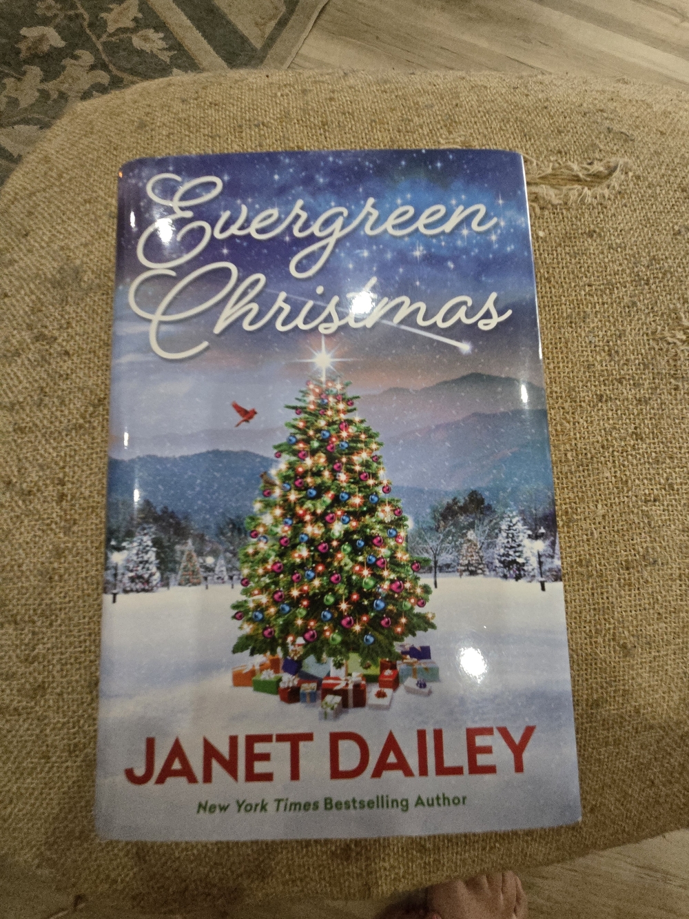 Evergreen Christmas by Janet Dailey - Festive Hardcover-Style Paperback - Picture 2 of 3